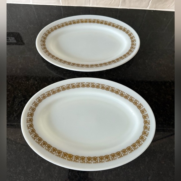 Two Vintage Pyrex Tiburon 793-35 Copper Filigree Oval Serving Platters - Picture 2 of 10